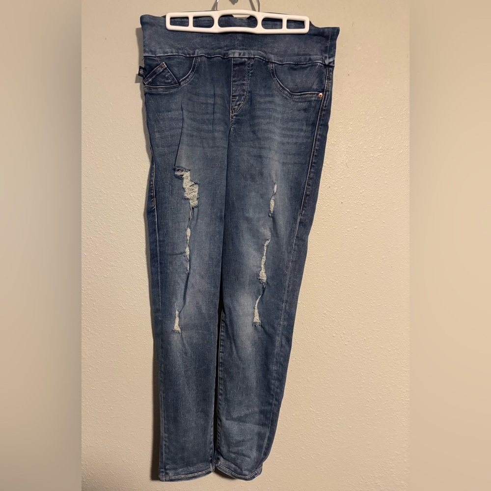 Rock & Republic Distressed Blue Boyfriend Jeans